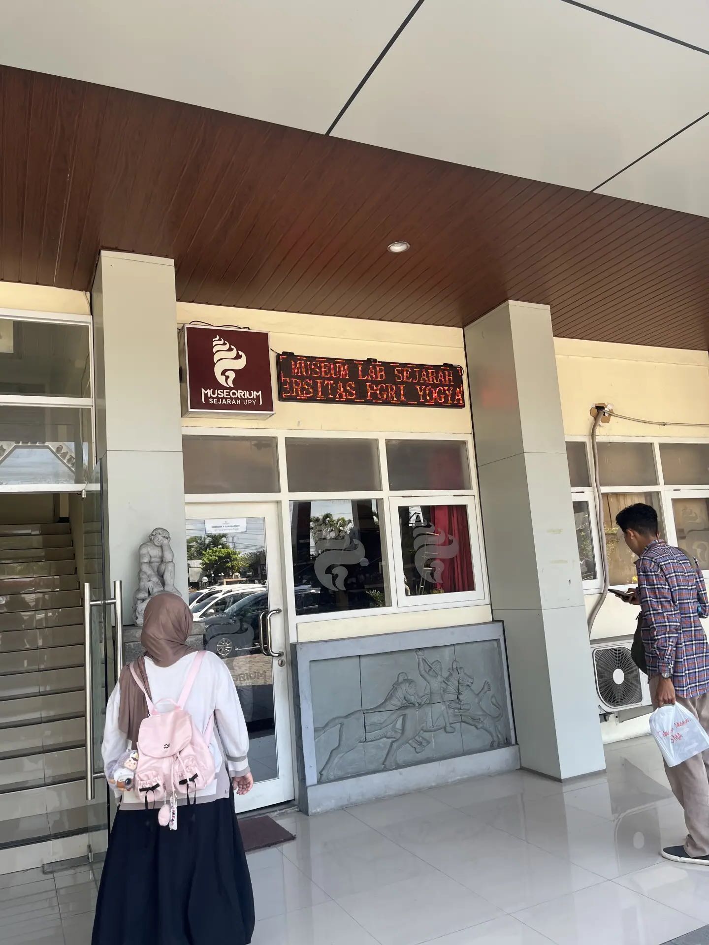 Kunjungan ke Museum Univ PGRI